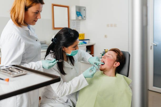 Best Mobile Emergency Dentist in Elsmere, DE